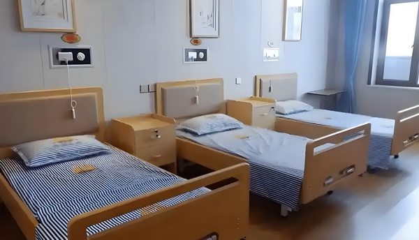 深圳每个区的入户政策_神坛上的陈佩斯：九十年代的因，今日的果 